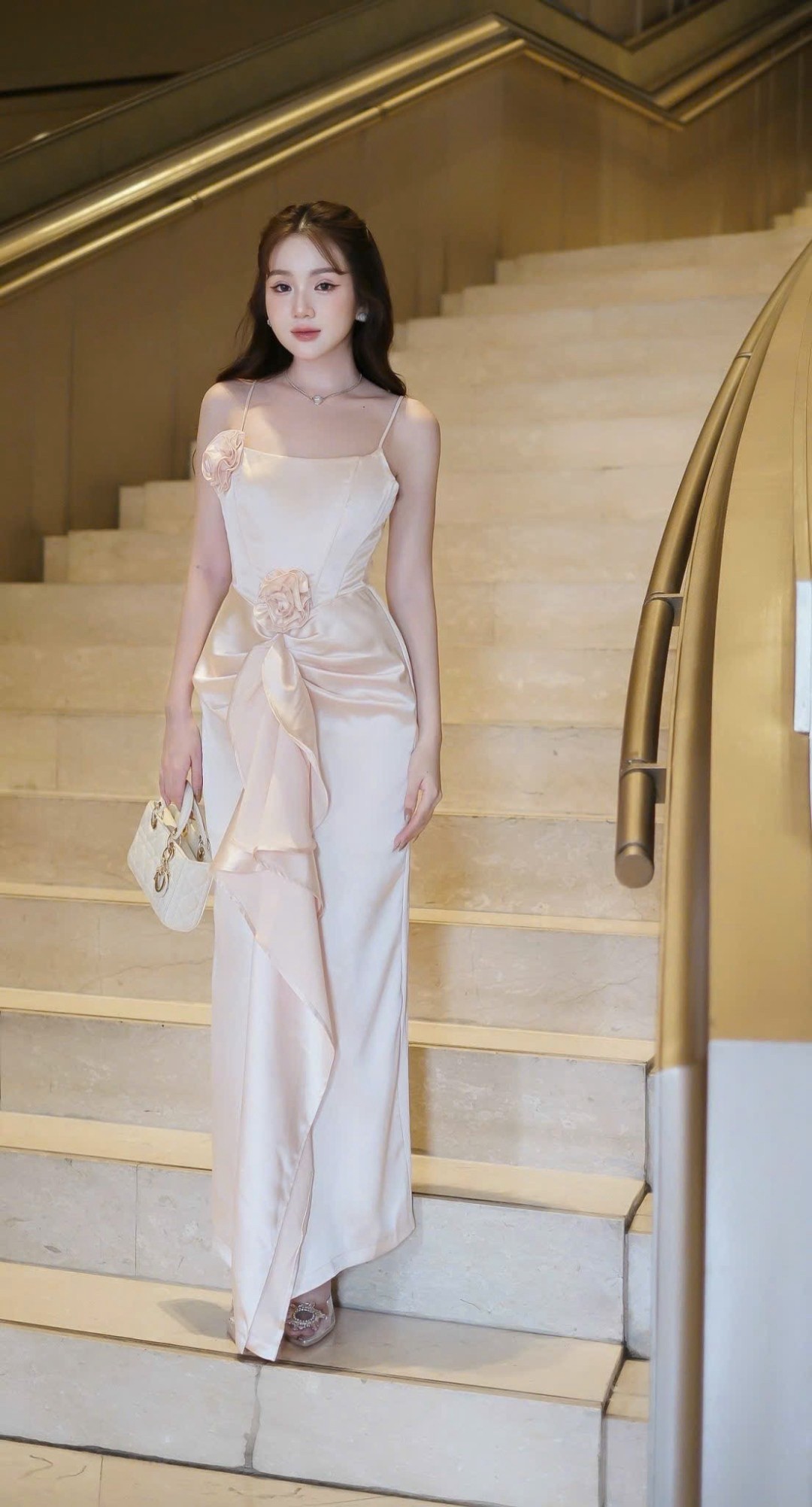 cwn วิปครีมยาว ครีม ชุดราตรียาว ครีม