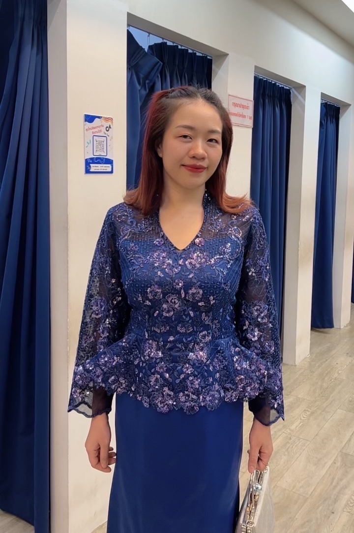 เสื้อลูกไม้ อรอนงค์ น้ำเงิน ชุดราตรียาว น้ำเงิน