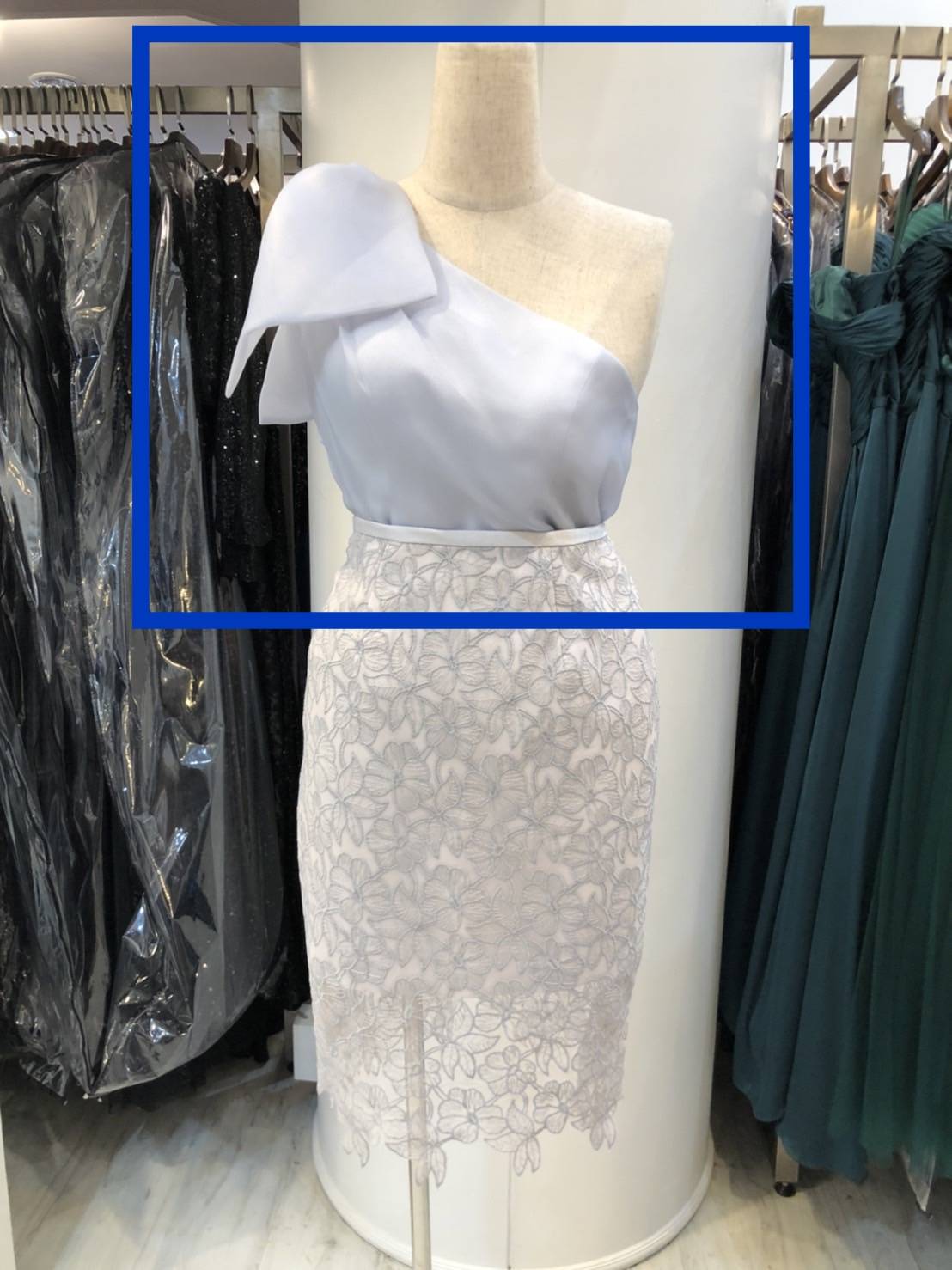 เสื้อโบว์ประดับบ่า เทา-03 ชุดราตรีสั้น เทา