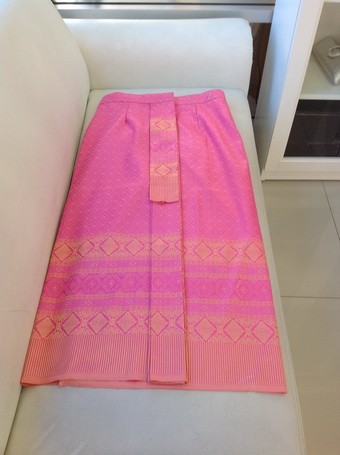 ผ้าถุง สีชมพูเข้ม - 01 ชุดไทย ชมพู