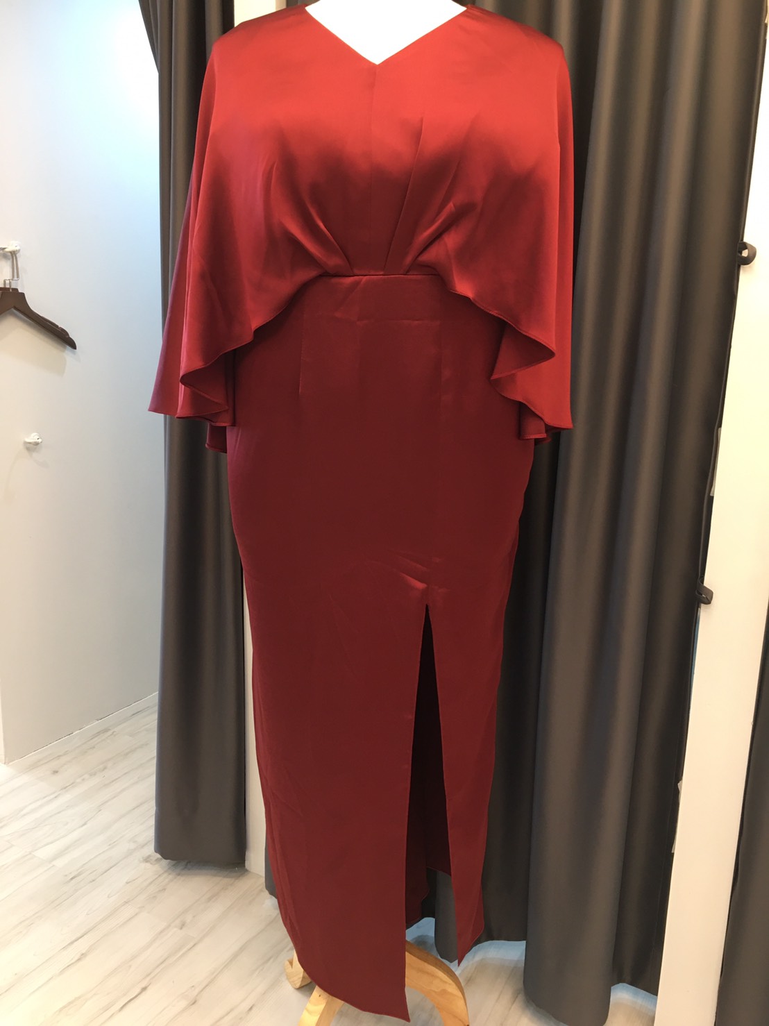 เมลินดายาว 2XL แดง(ขาย 500 บาท) ชุดราตรียาว แดง