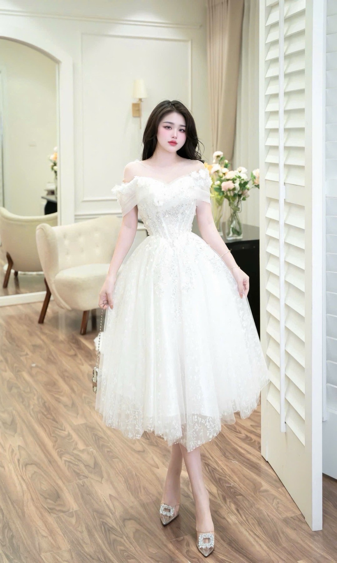 Sri โซฟิลา สั้น ขาว ชุดราตรีสั้น ขาว