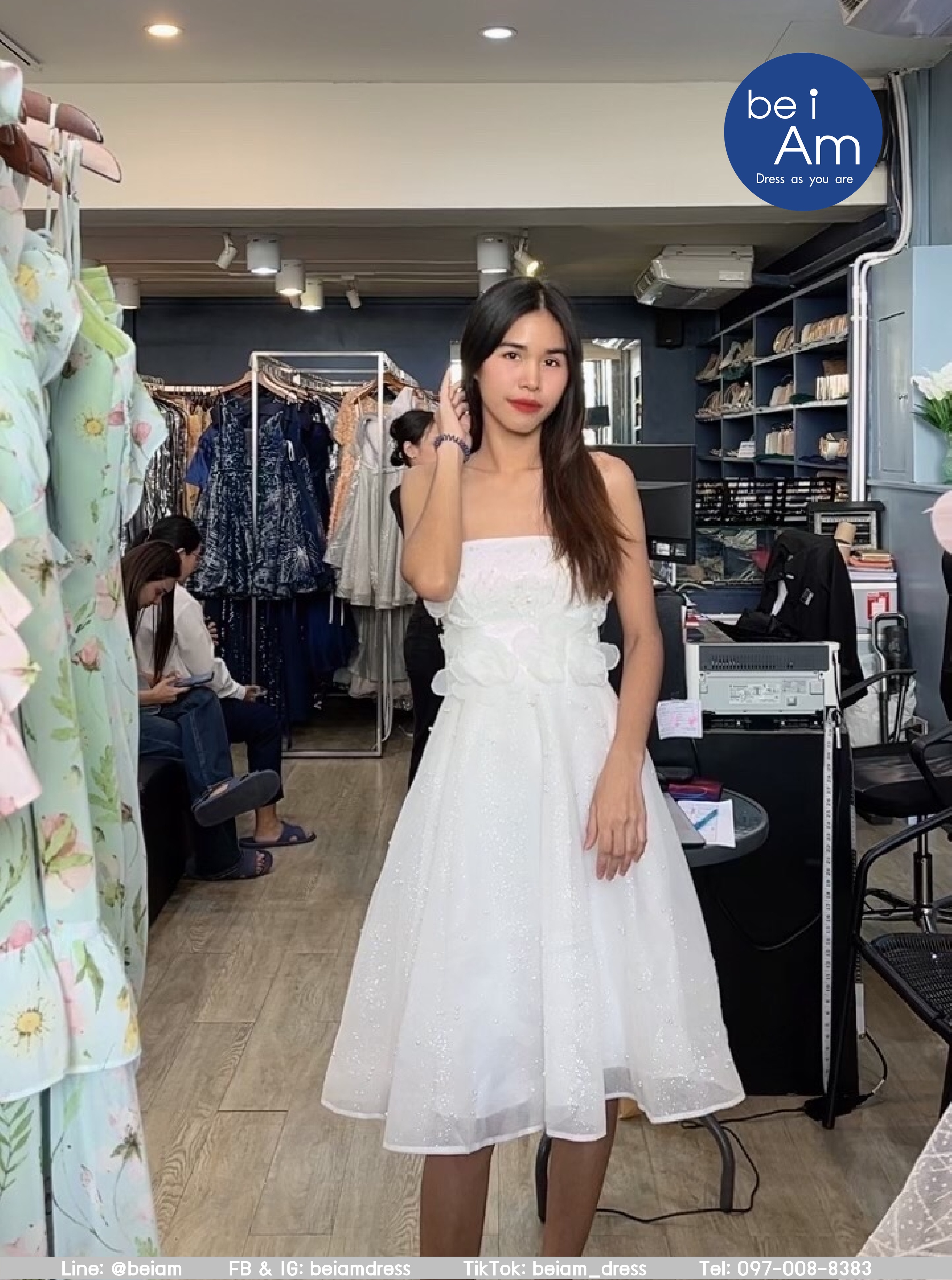 Sri ทิวลิป สั้น ขาว ชุดราตรีสั้น ขาว